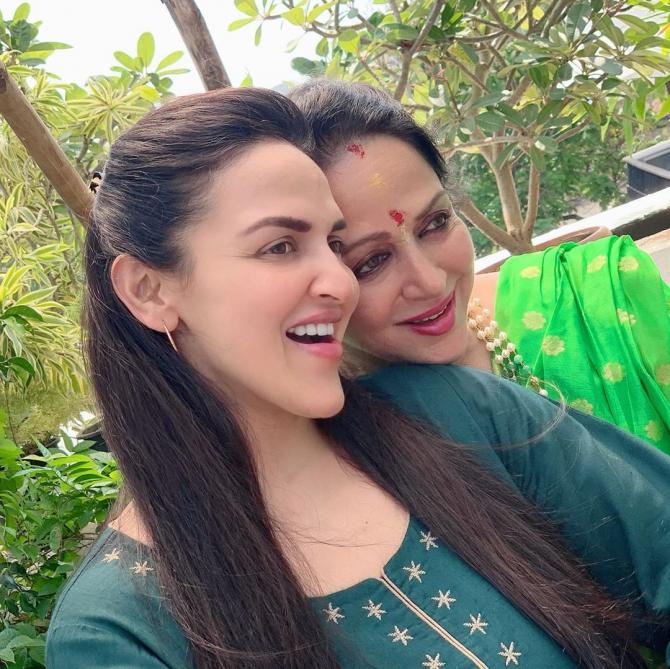 Hema Malini And Esha Deol