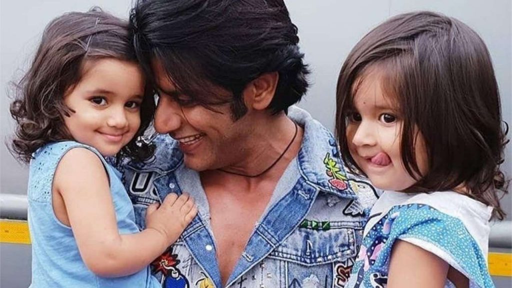 Karanvir Bohra's Twin Daughters