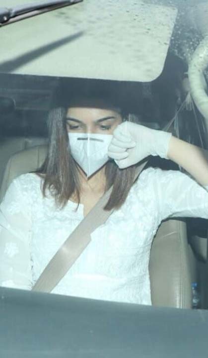 Kriti Sanon at Sushant Singh Rajput Funeral