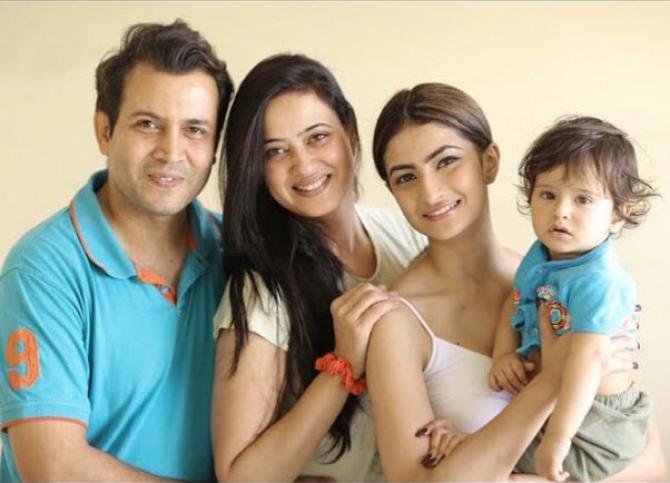 Shweta Tiwari with Abhinav Kohli, Palak Tiwari, Reyansh Kohli