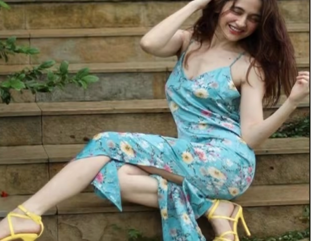 Sanjeeda Sheikh Flaunts In Bikini Gowns, Sets The Internet On Fire- See ...