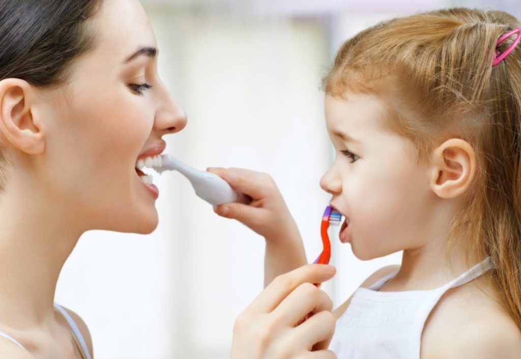 Morning Or Night? Check Out What Is A Proper Time To Brush Your Teeth! Woman's era