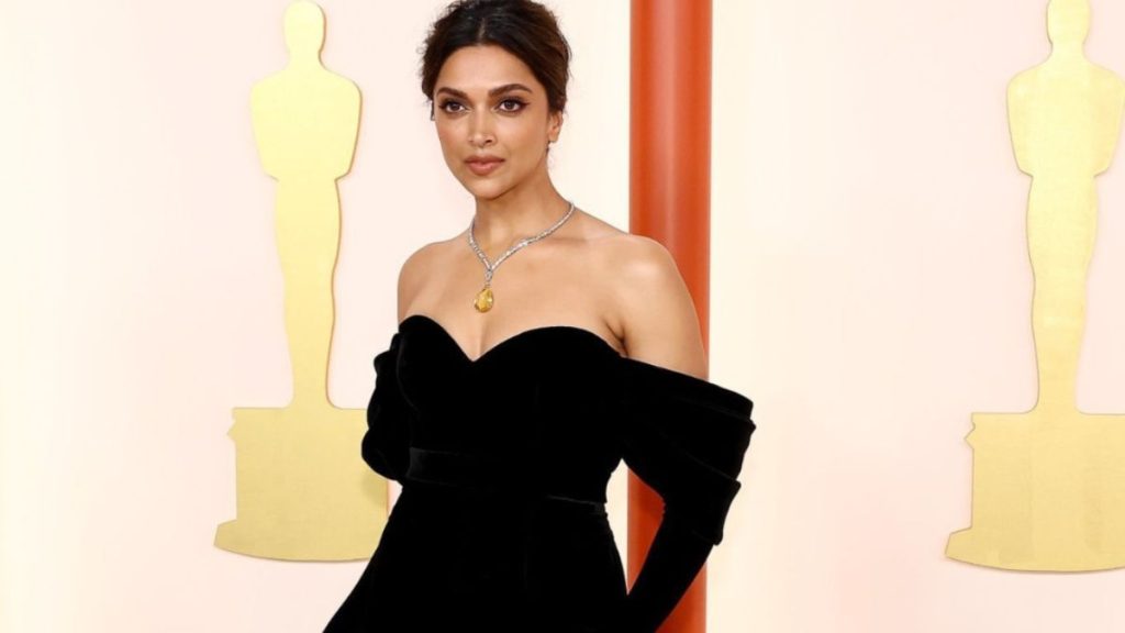 Deepika Padukone Flaunts New 'Tattoo' At Neck In Her Oscar Look ...