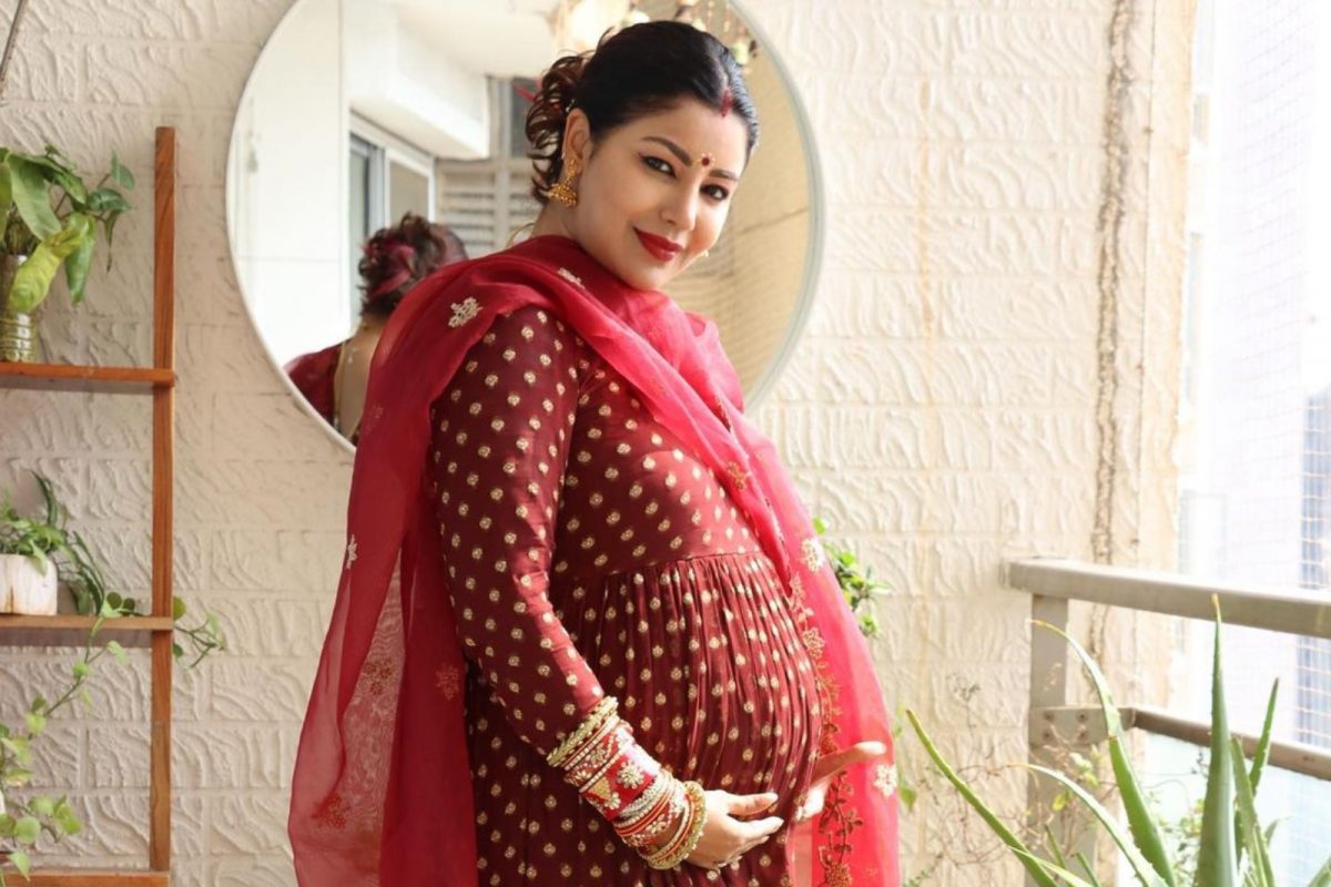 debina bonnerjee flaunts her stretch marks