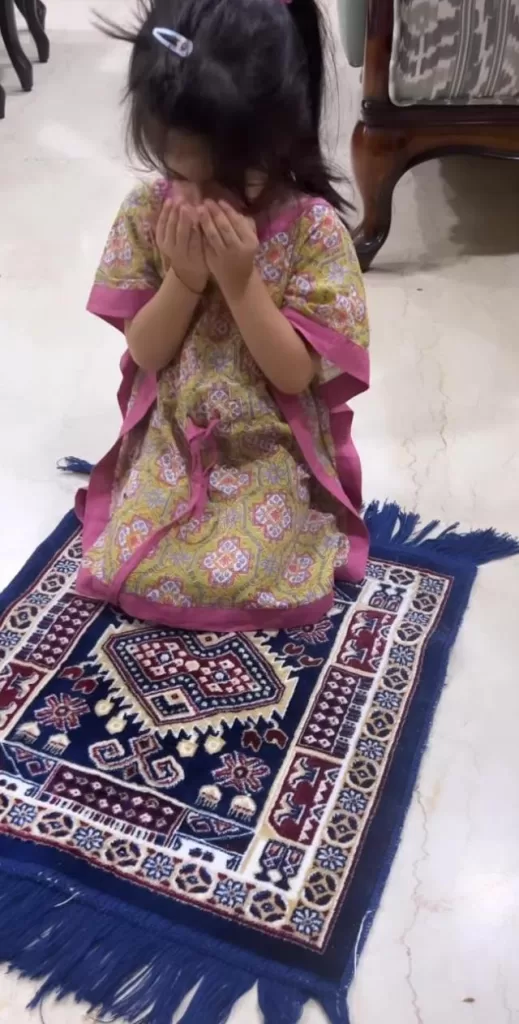 Jay Bhanushali's Daughter, Tara Gets Brutally Trolled For Reading Namaz, Mahhi Lashes Back!