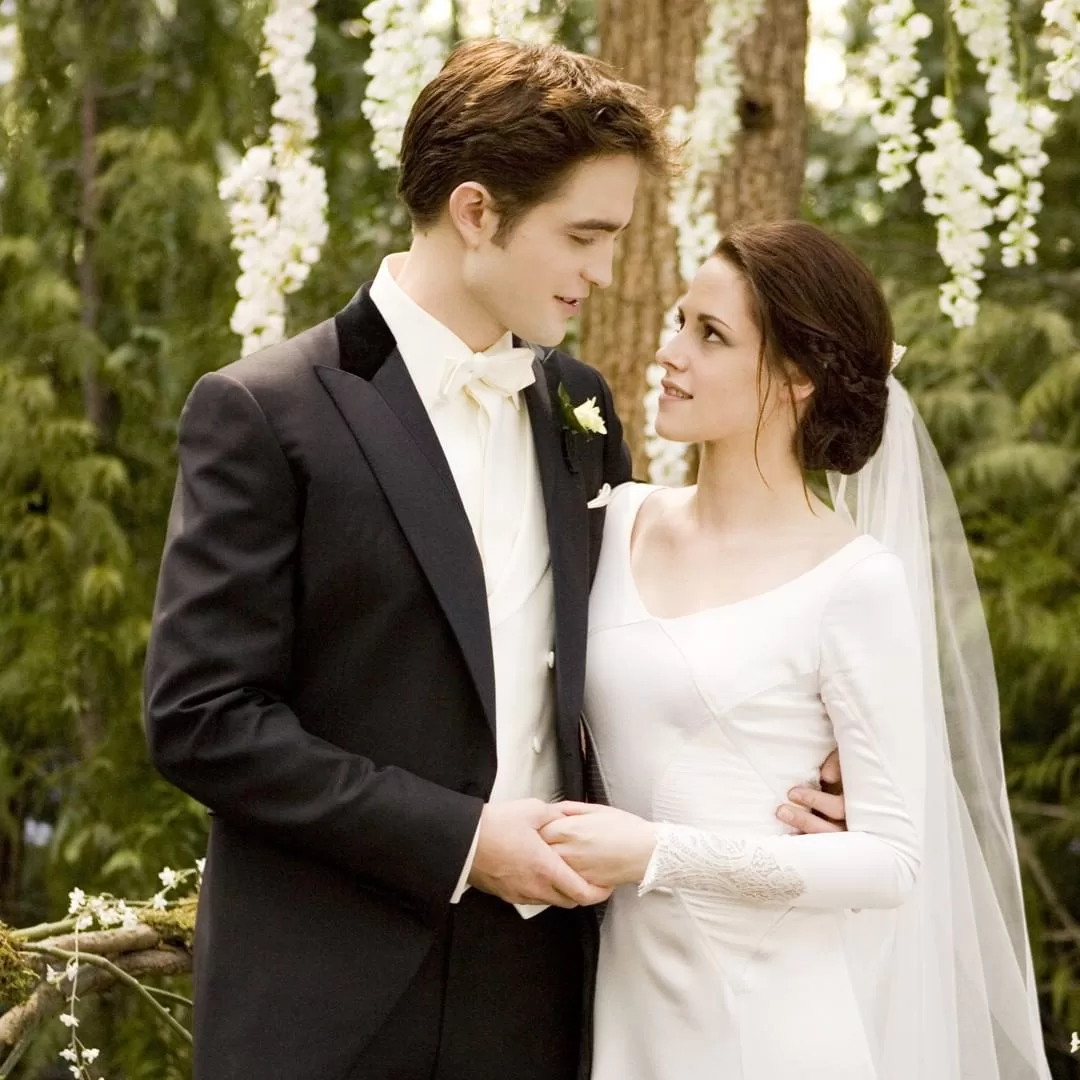 Kristen Stewart and Robert Pattinson in Twilight