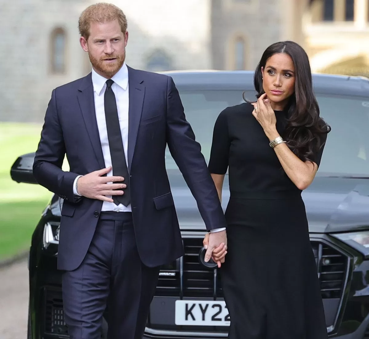 Royal Family's Cancer Battles and Trust Issues: Harry and Meghan Left Out of Kate's Diagnosis