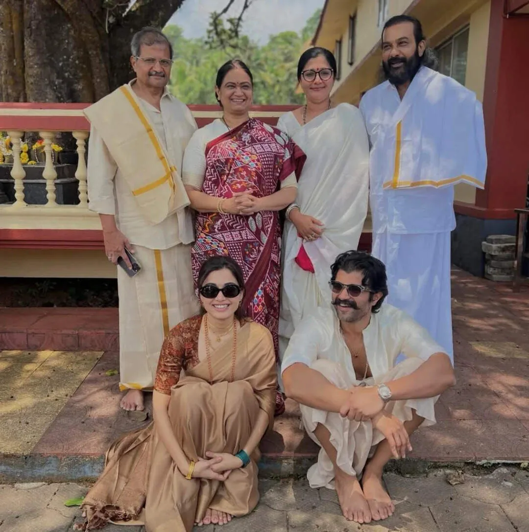 Rashmika with Vijay Mandanna and his family