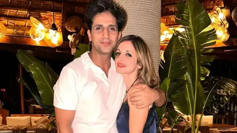 Sussanne Khan pic with Arslan goni